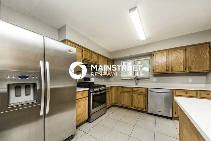 4822 Gifford Boulevard - Photo 6 of 16