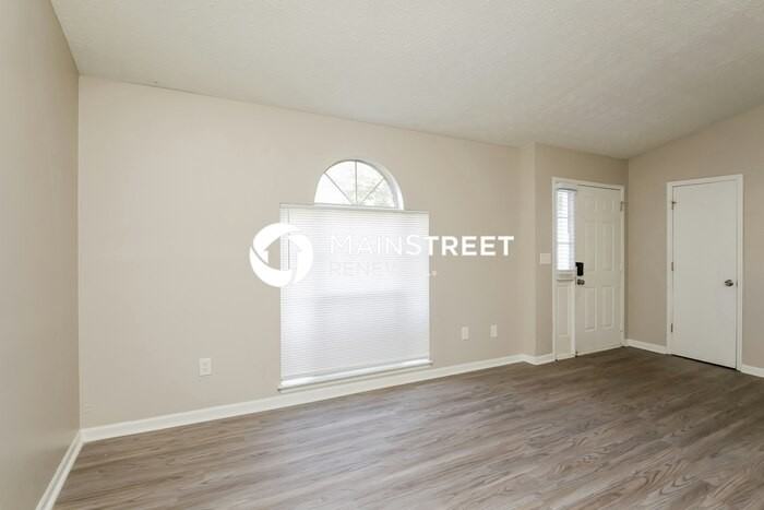 4421 Wellington Terrace - Photo 7 of 19