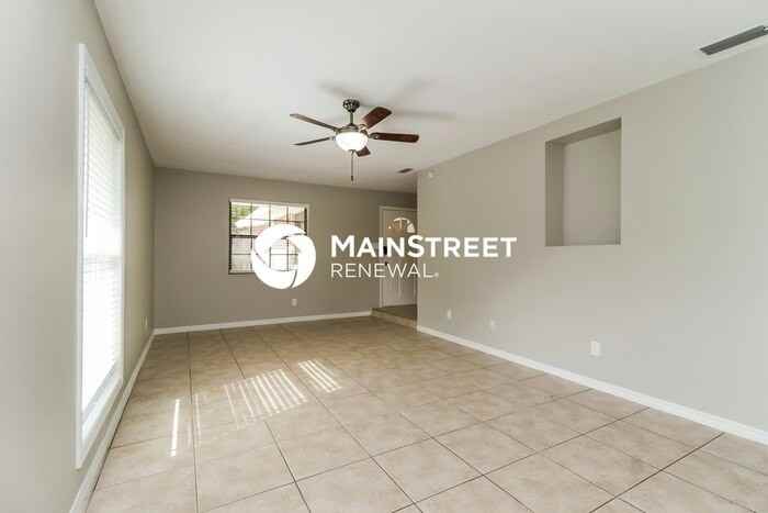 1027 Spring Garden St - Photo 3 of 16