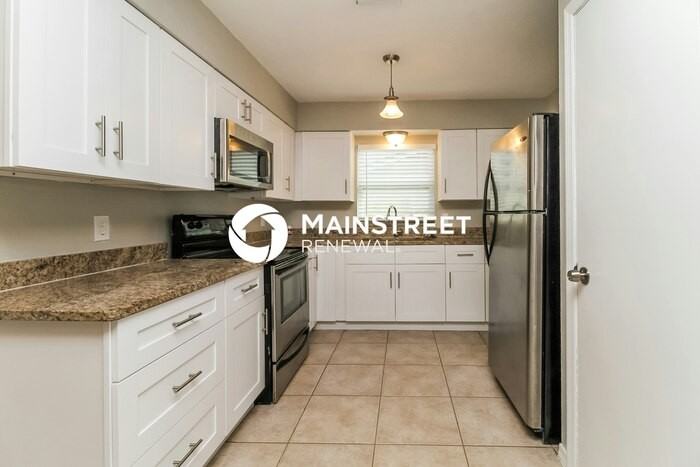 1027 Spring Garden St - Photo 5 of 16