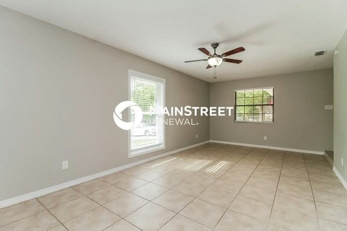 1027 Spring Garden St - Photo 7 of 16