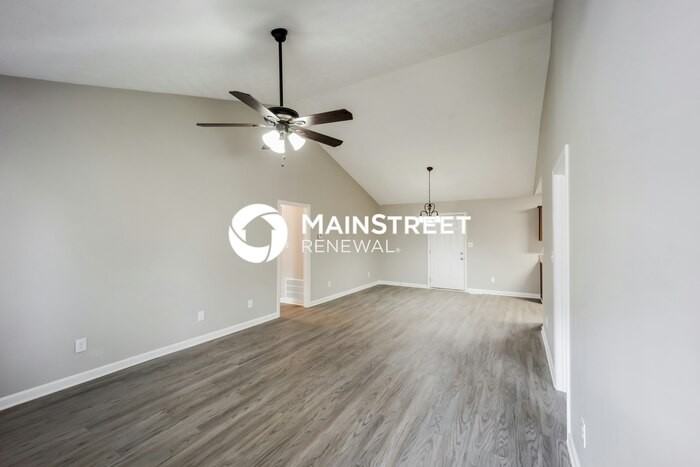 334 Barr Cir - Photo 2 of 16