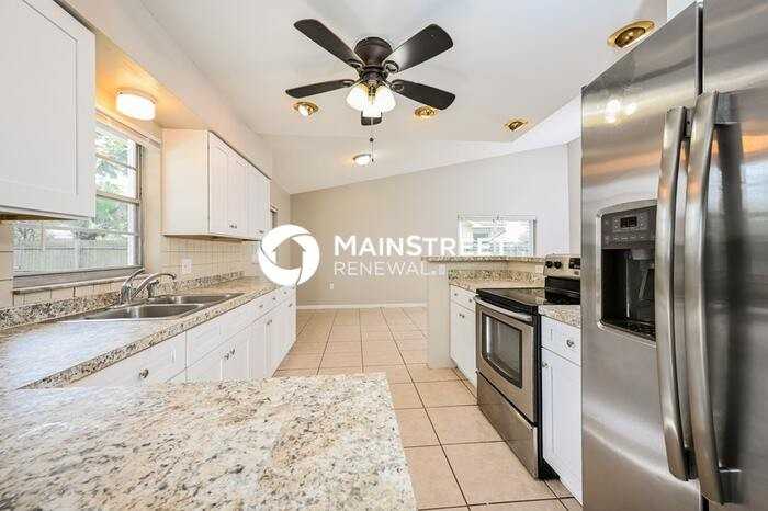 809 Largo Ct - Photo 6 of 18