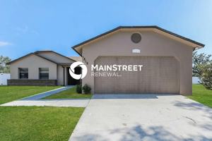 featured image of 1815 Prairie Lake Blvd