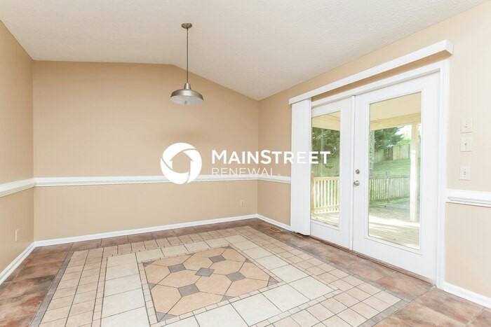 507 Hollow Ct - Photo 4 of 15