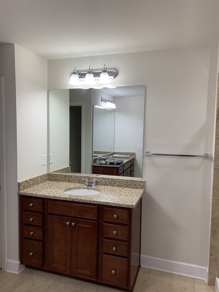 2562 Sibley Dr Ne - Photo 2 of 43