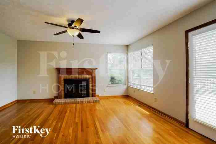 3699 Fox Hunt Trl - Photo 3 of 15