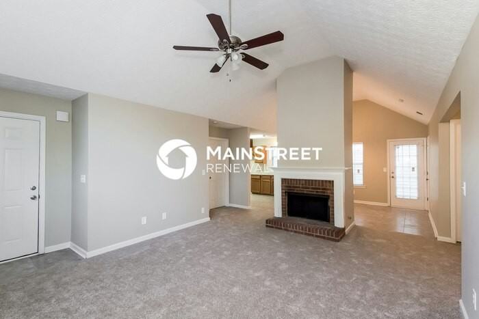 1136 Oakwood Manor Ct - Photo 4 of 15