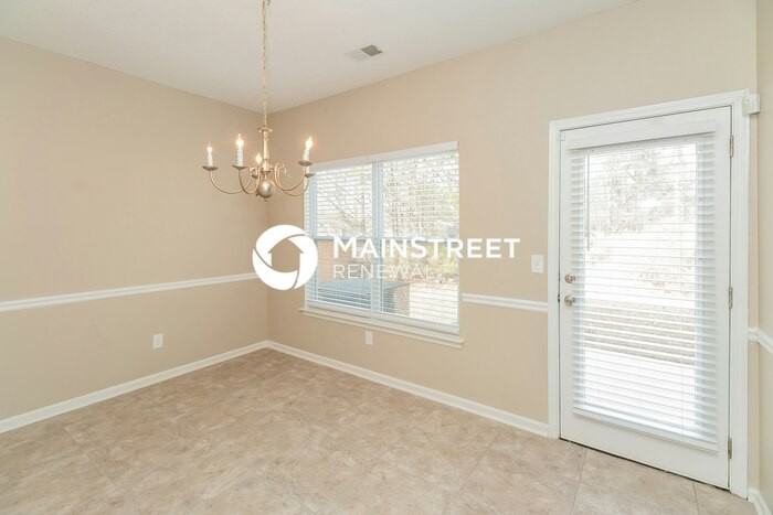 2413 Hackamore Drive - Photo 5 of 15