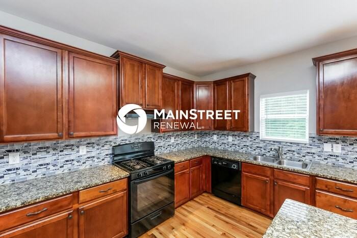 136 Lawrence Dr - Photo 7 of 18