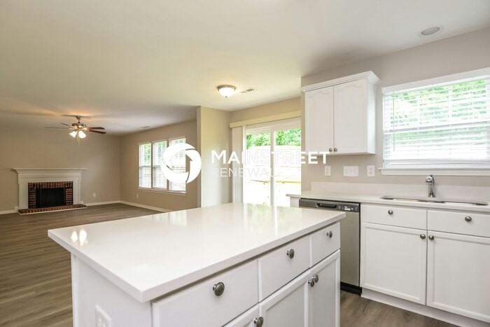 1524 Gordon Walters Drive - Photo 6 of 17