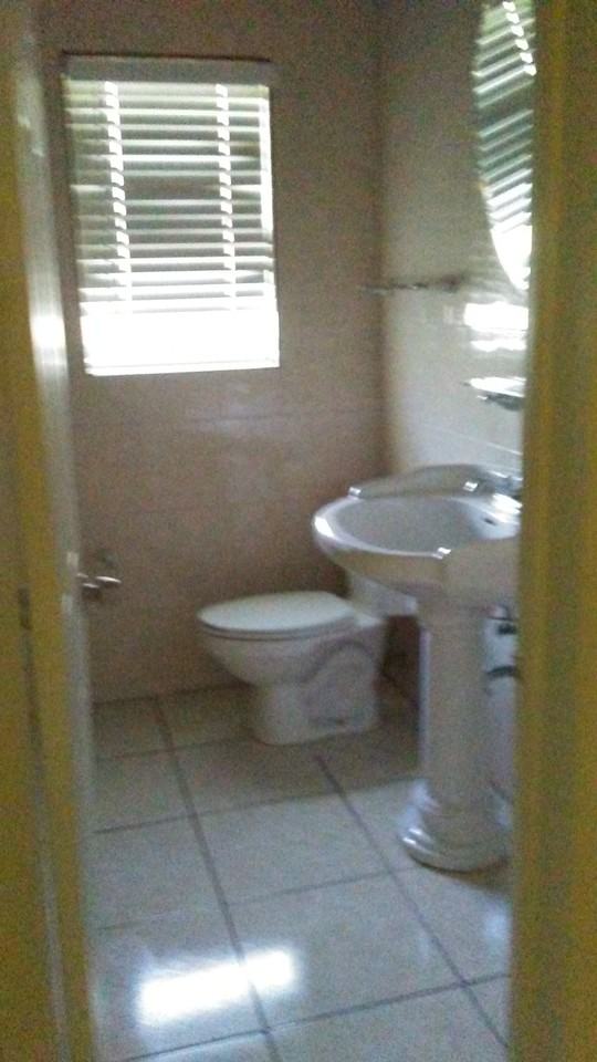 1202 Glenridge Dr - Photo 4 of 5