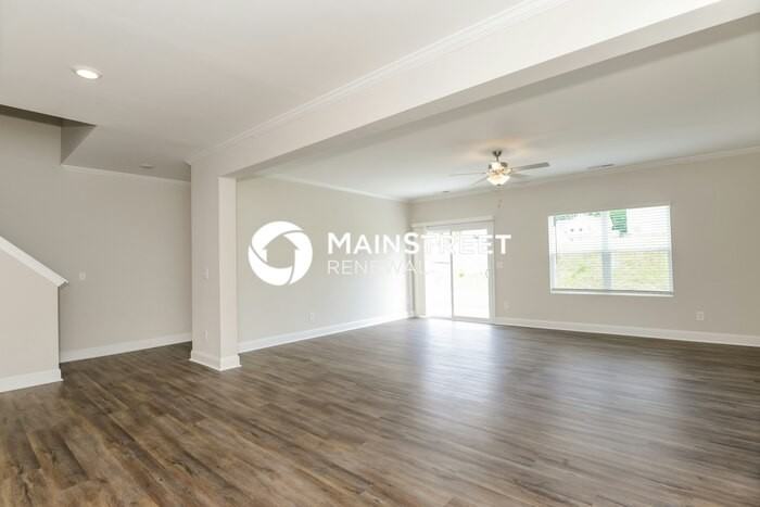 2118 Moselle Dr - Photo 2 of 17