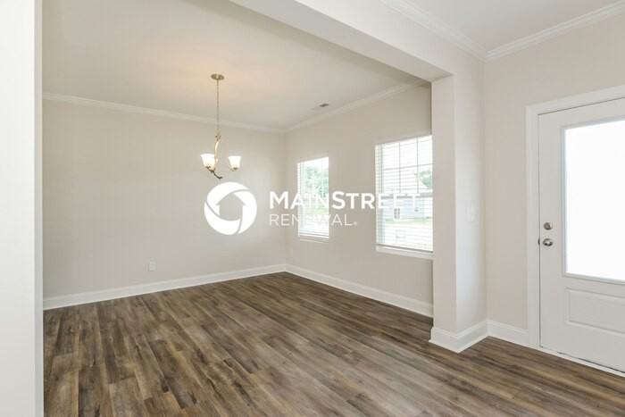 2118 Moselle Dr - Photo 4 of 17