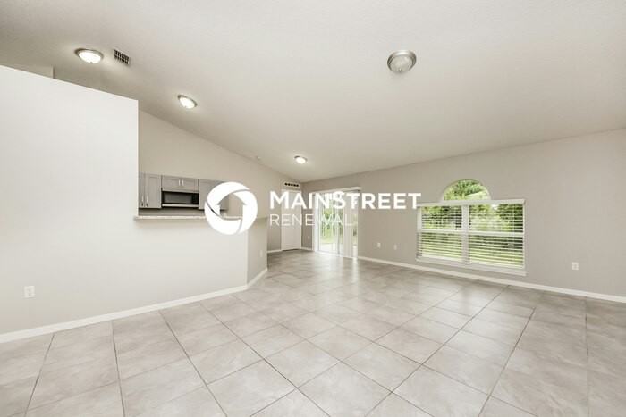 1330 Dover Dr - Photo 3 of 16