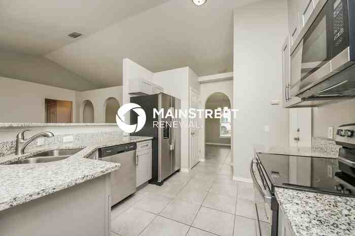 1330 Dover Dr - Photo 6 of 16