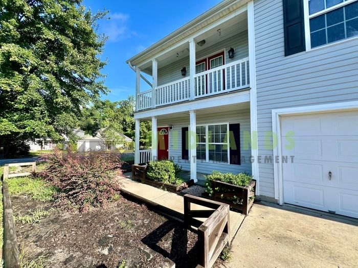 101 Baltic Ct - Photo 3 of 45