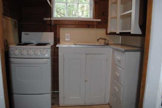 422 W Dutton St #1 - Photo 4 of 9