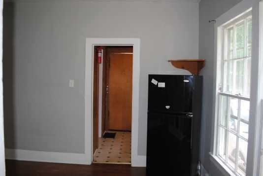 422 W Dutton St #1 - Photo 6 of 9