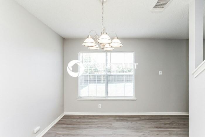 6135 Lyndell Spgs - Photo 5 of 17