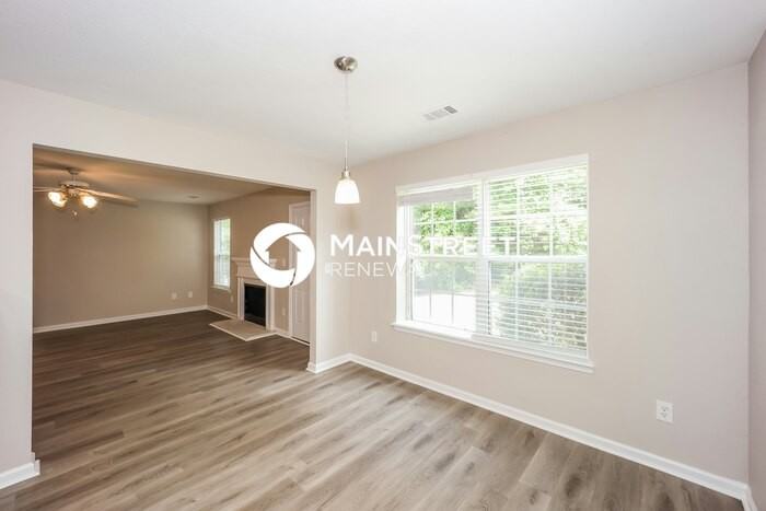 4614 Ravenwood Loop - Photo 4 of 17