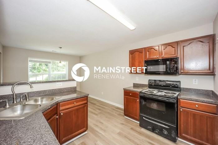 4614 Ravenwood Loop - Photo 5 of 17