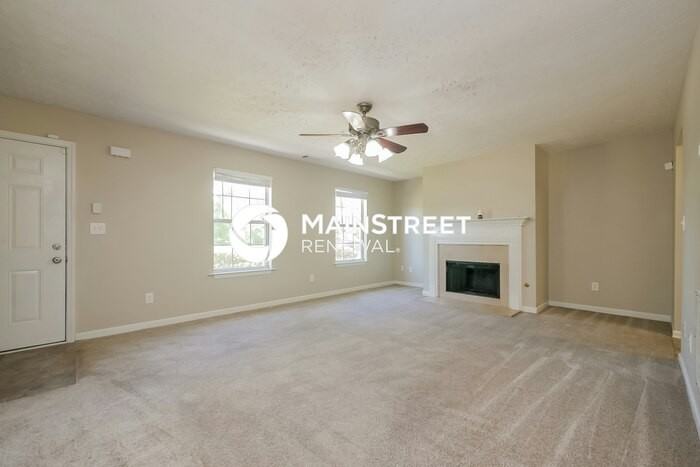 2703 Holly Berry Drive - Photo 2 of 17