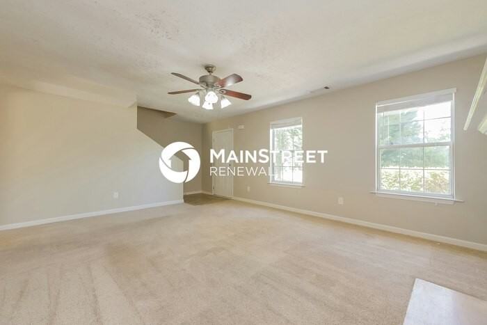 2703 Holly Berry Drive - Photo 4 of 17