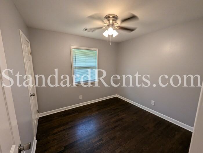 389 Woodstock Dr Sw - Photo 6 of 11