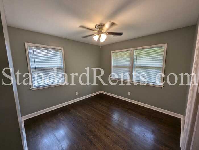 389 Woodstock Dr Sw - Photo 7 of 11