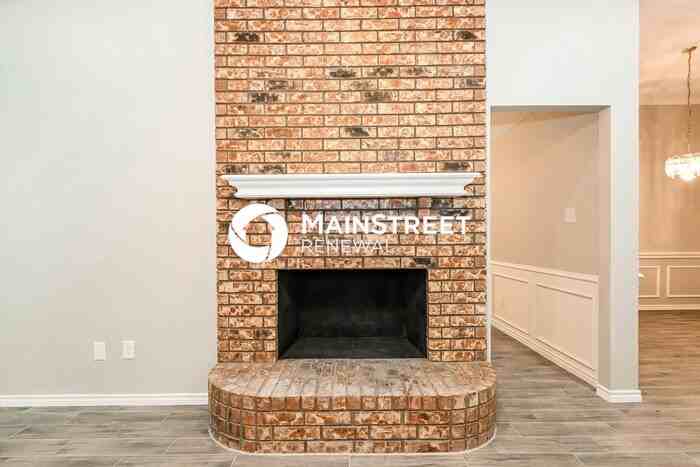 1450 Cromwell Street - Photo 7 of 16