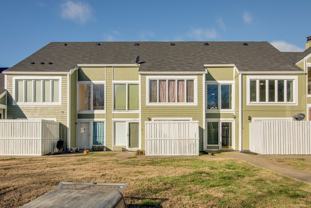 214 Raintree Dr - Photo 1 of 1