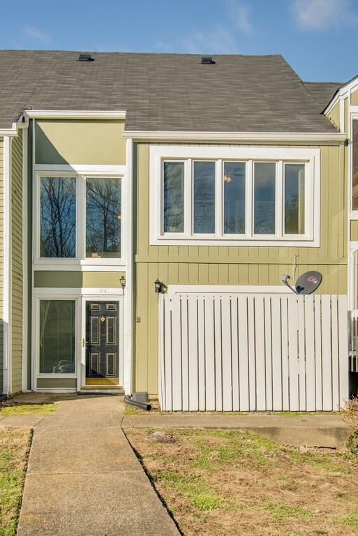 214 Raintree Drive - Photo 4 of 34