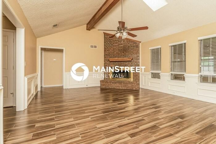 744 Santa Fe Trl - Photo 2 of 16