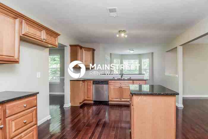 6627 Shapiro Court - Photo 4 of 15