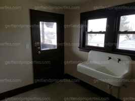 featured image of 2047 Logan Ave #4