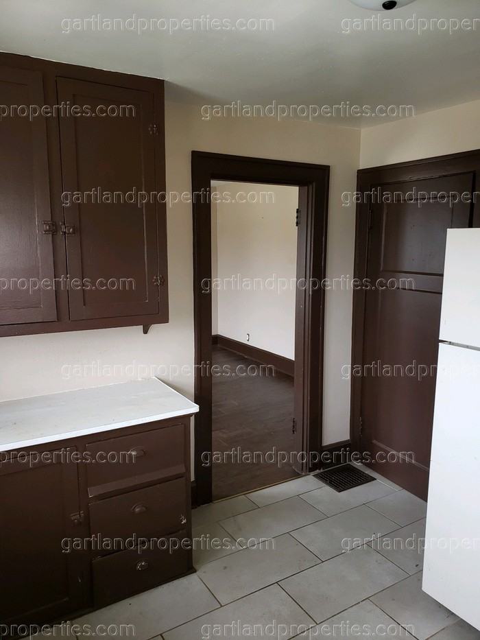 2047 Logan Ave #4 - Photo 2 of 10