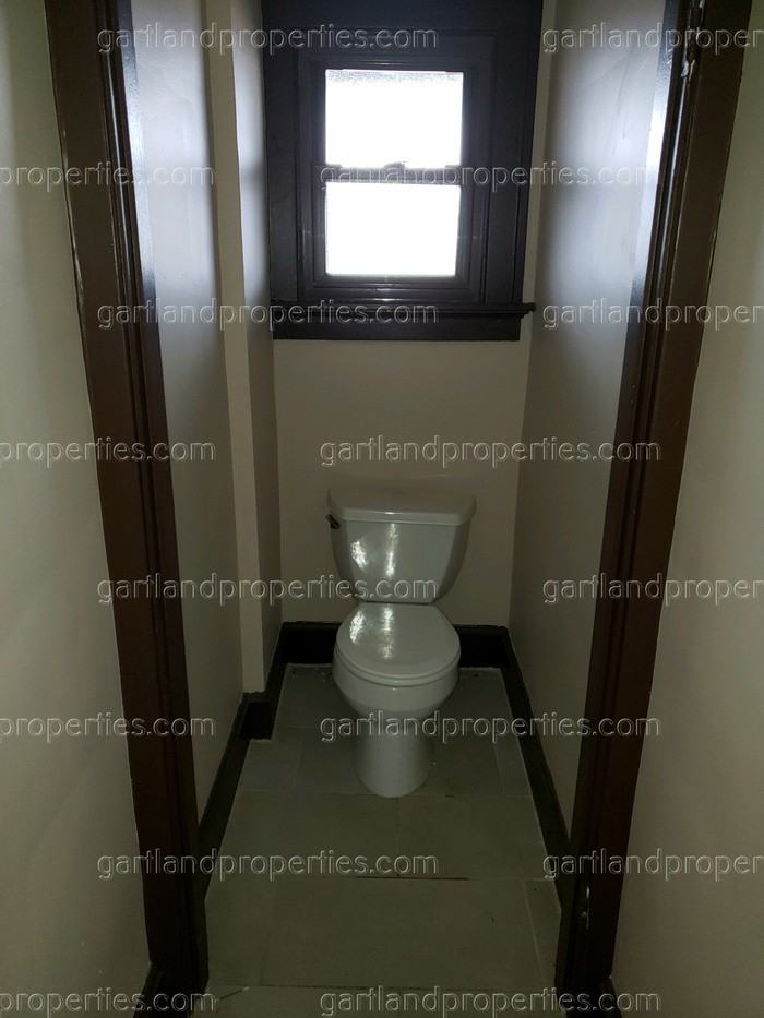 2047 Logan Ave #4 - Photo 3 of 10