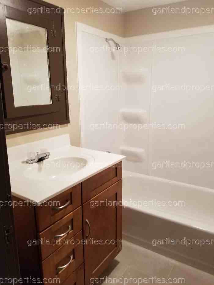 2047 Logan Ave #4 - Photo 7 of 10