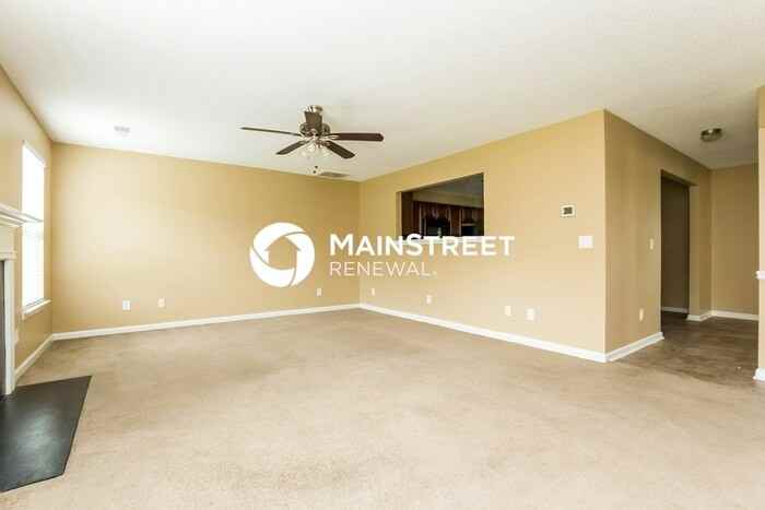 8858 Seneca Rd - Photo 4 of 15