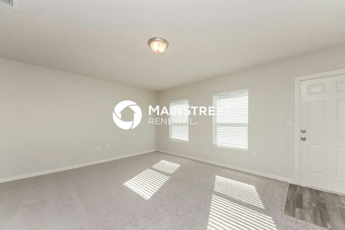 230 Hyacinth Ct - Photo 2 of 16