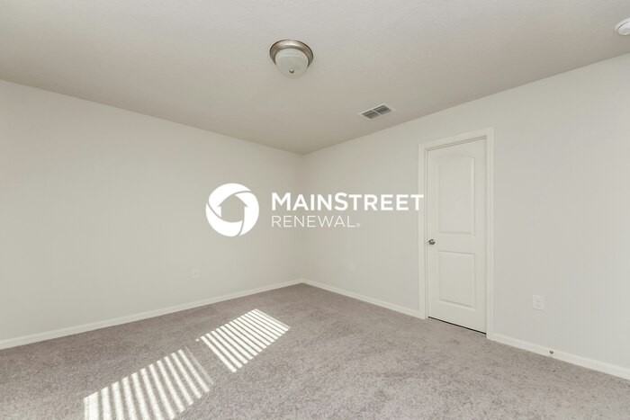 230 Hyacinth Ct - Photo 7 of 16