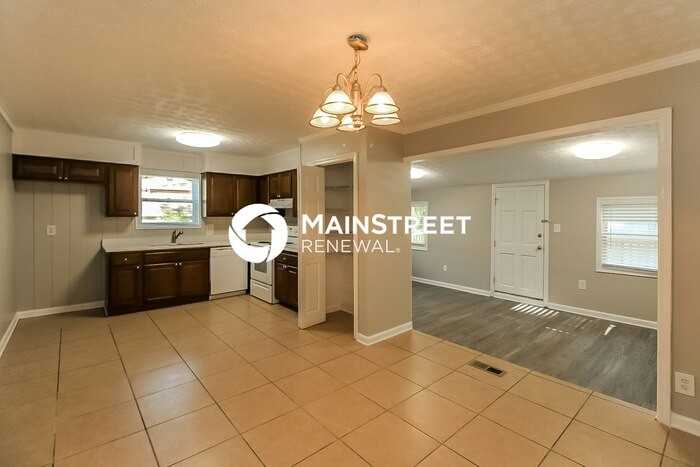 2745 Westford Ct - Photo 4 of 18