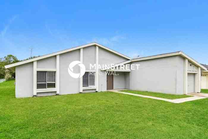 820 E Flag Ln - Photo 3 of 17