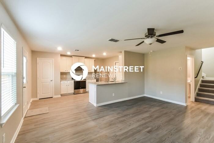 6119 Lakefront - Photo 2 of 17