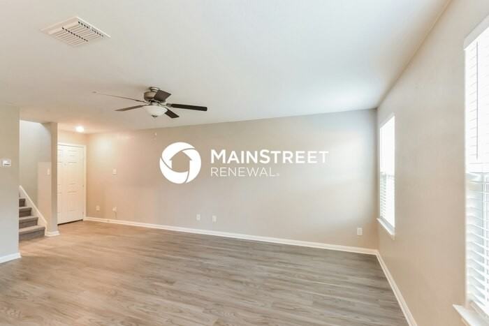 6119 Lakefront - Photo 4 of 17