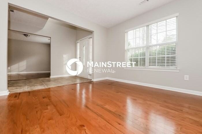 70 Fairwoods Court - Photo 3 of 17