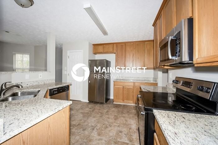 70 Fairwoods Court - Photo 5 of 17