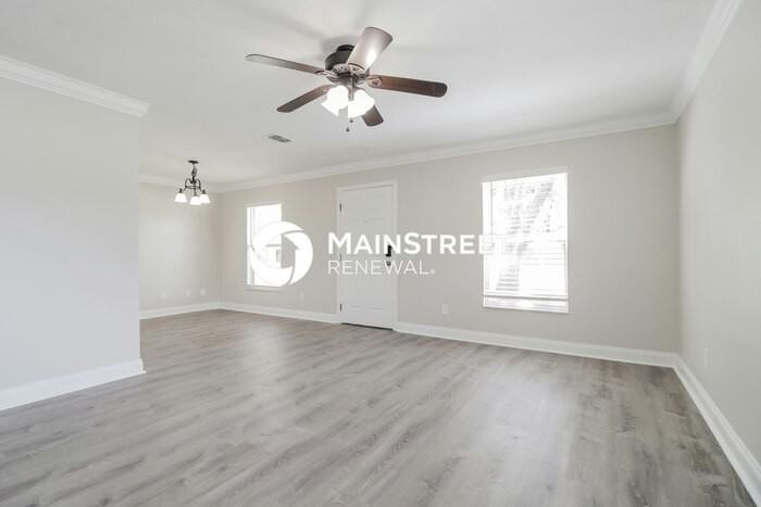 505 E Palmetto Ave - Photo 2 of 16