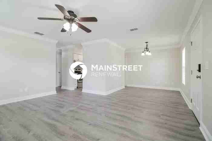 505 E Palmetto Ave - Photo 3 of 16